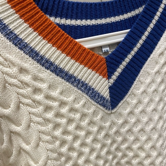 Mickey Colorblock Oversized Sweater - S/M/ Ivory - Picture 5 of 7